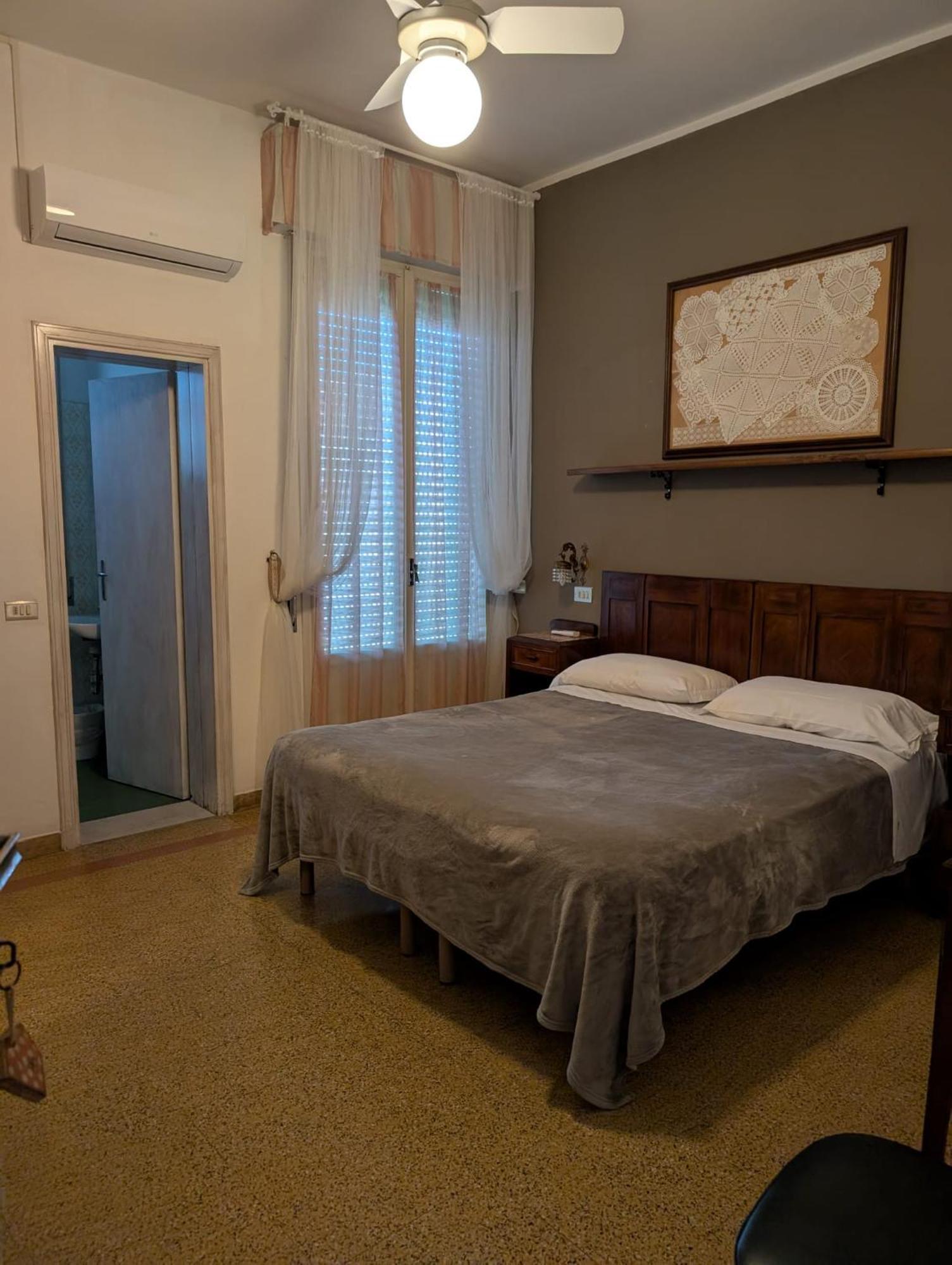 Villa Antonietta Rooms & Coffee Cesenatico Oda fotoğraf
